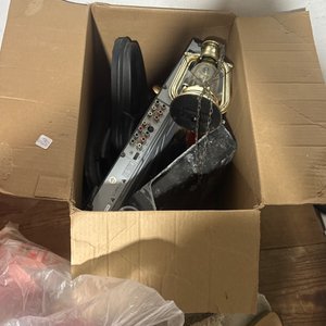 Lote siguiente: Calzado DVD y más 