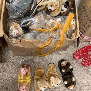 Lote de Pantuflas Infantiles y de Adulto Variadas - imagen 3