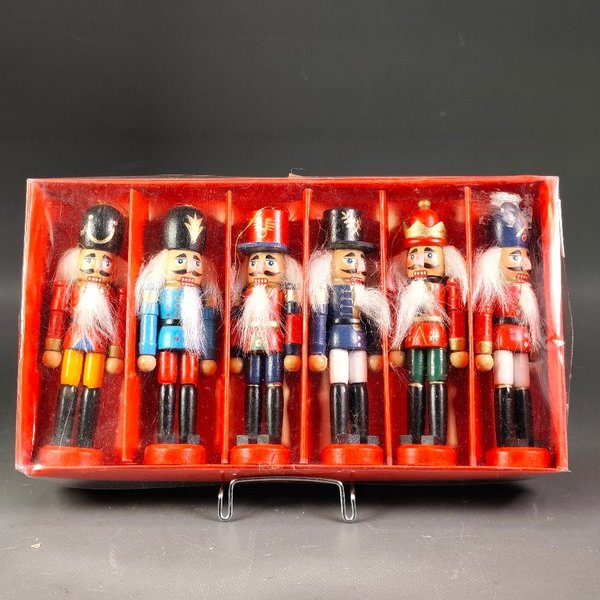Set de 6 Cascanueces Navideños Colgantes de Madera, 12cm