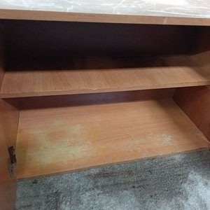 Mueble Aéreo de Madera con Puertas y Estantes - imagen 4