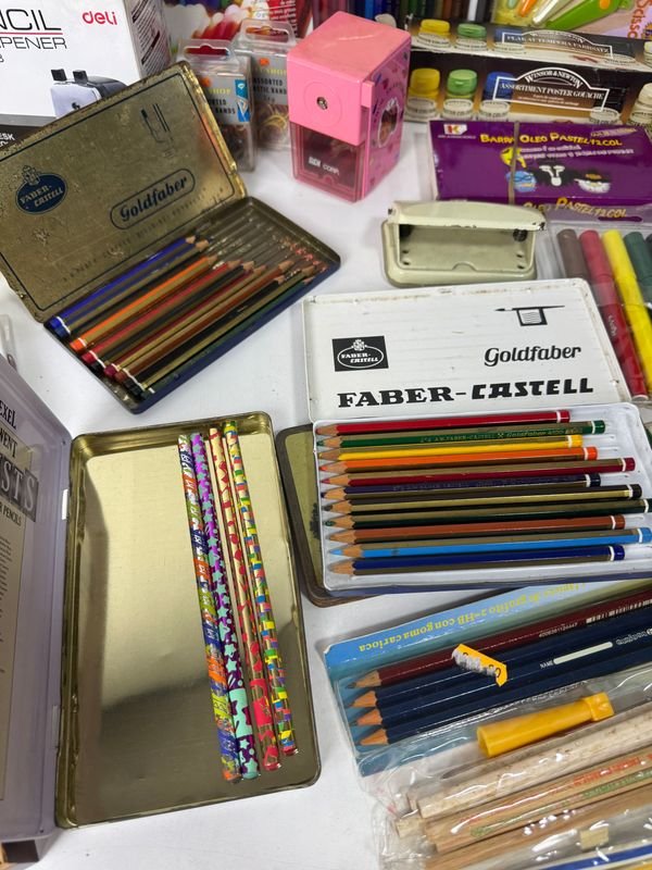 Gran lote de papelería, nuevos y algunos usados - imagen 20