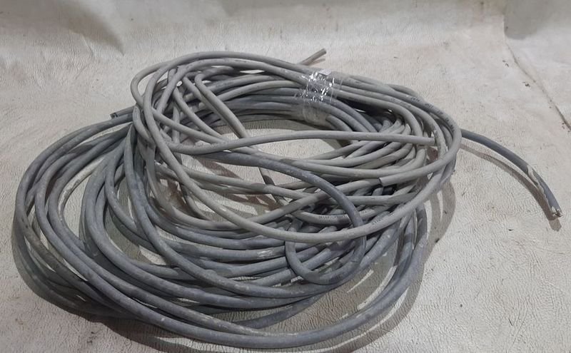Cables de bajo plástico recortados - imagen 2