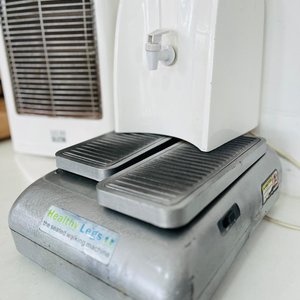 Estufa Eléctrica, Masajeador de Pies y Dispensador de Agua - imagen 3