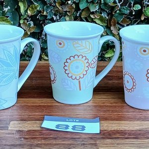 Lote de 10 Tazas de Cerámica con Diseños Variados - imagen 6