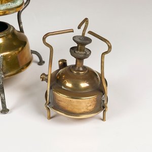 Lote de 4 Miniaturas: Cocinita a Alcohol, Planchita y Mechero de Bronce - imagen 5