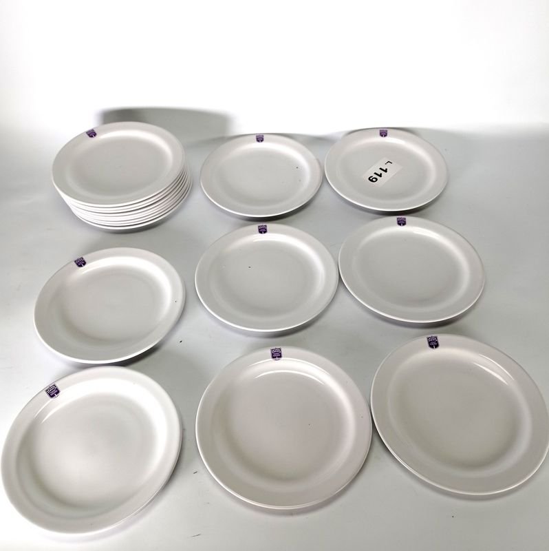 Lote siguiente: Platos de porcelana Olmos con publicidad La Casa Violeta