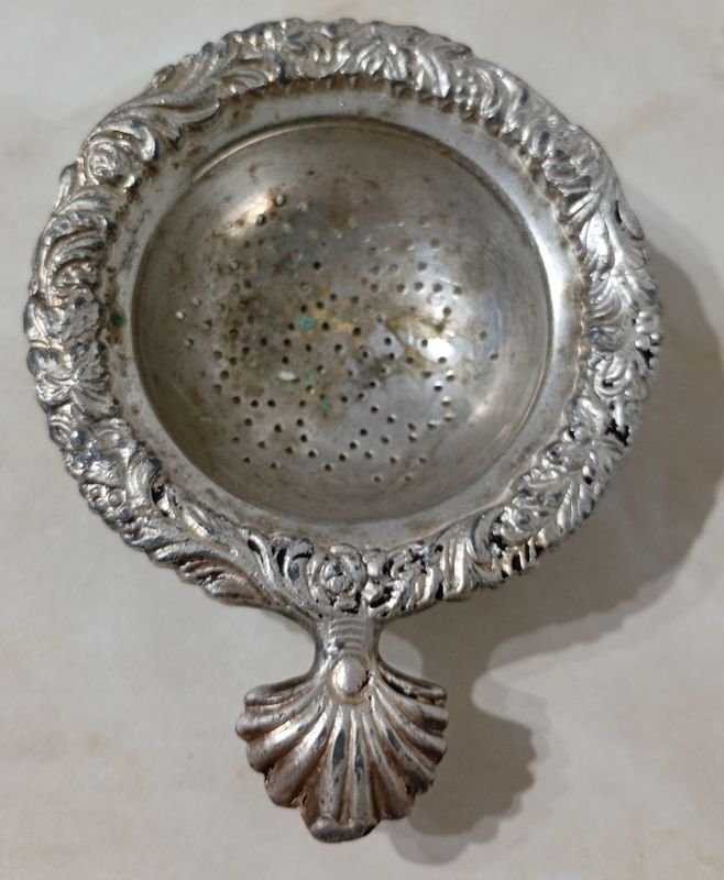 Colador de té antiguo con baño de plata, artículo de colección - imagen 3