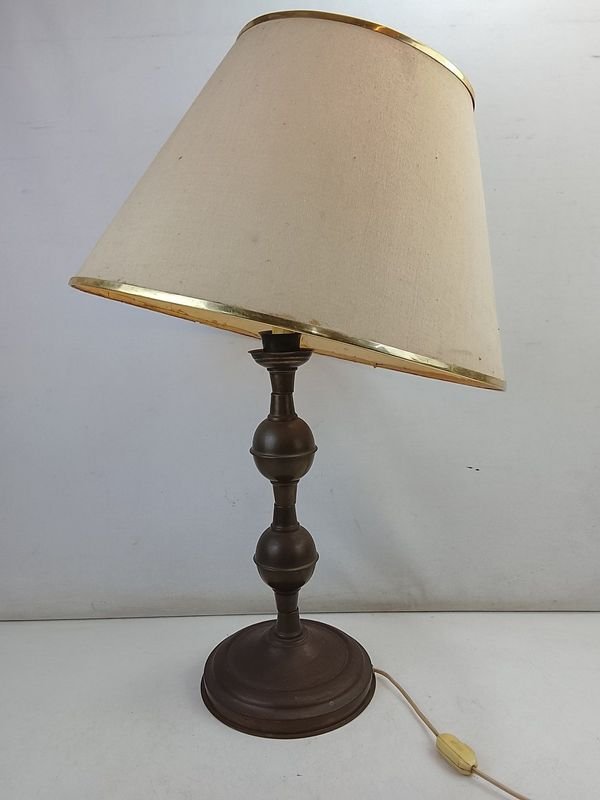 Lámpara de Mesa Antigua Metal Patinado Doble Balaustre Pantalla Dorada