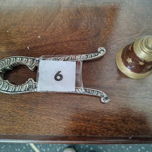 Cuchara, Tenedor, Cascanueces y Campanita de Bronce para Decoración - imagen 5
