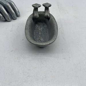 Antigua Jabonera de Aluminio con Forma de Bañera - imagen 6
