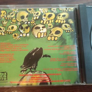 Álbum "Buena Suerte... Hasta Siempre" de Buitres (2001) - imagen 2