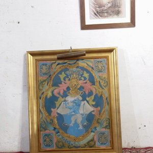 Cuadro Antiguo con Escudo Familiar y Marco Dorado con Iluminación - imagen 13