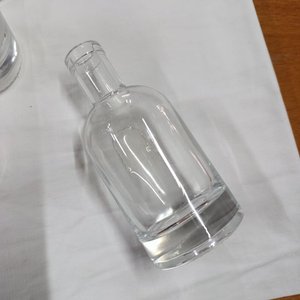 Lote de 12 Botellas de Vidrio Hialino Transparentes - 15 cm de Altura - imagen 4