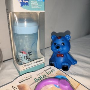Lote de Artículos para Bebé: Mamaderas, Mordillos y Juguetes - imagen 4