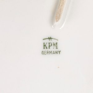 Guisera Antigua de Porcelana Alemana KPM con Tapa y Flores - imagen 7