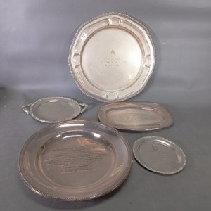 Lote de 5 bandejas de platina con dedicatorias - imagen 2