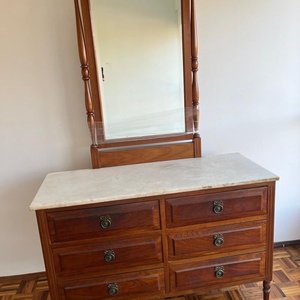 Cómoda Antigua Inglesa de Madera con 6 Cajones y Tapa de Mármol - imagen 1