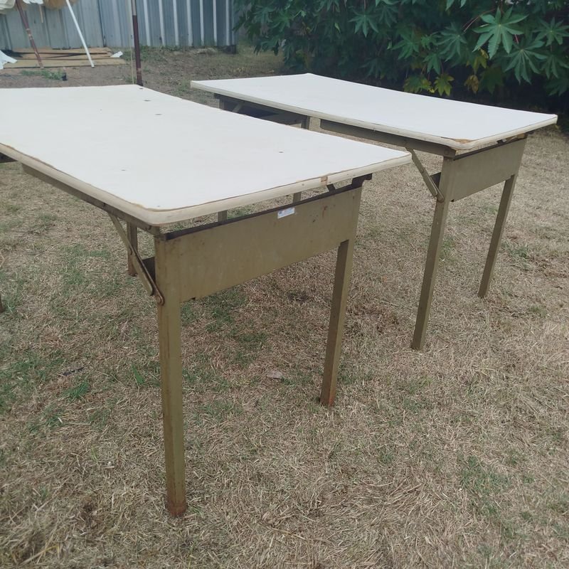 Mesas para eventos con estructura plegable en hierro - imagen 2