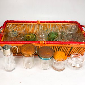 Lote de Cristalería Variada: Vasos, Jarras, Hielera y Floreros - imagen 2