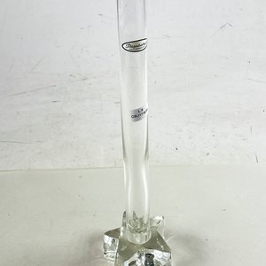 Lote siguiente: Florero de Vidrio Transparente con Base de Estrella - 36 cm
