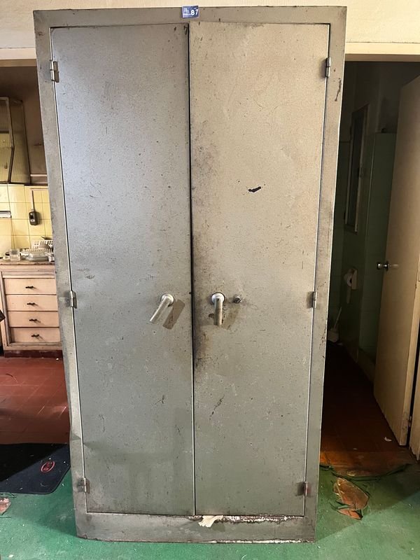 Lote anterior: Armario Metálico 2 Puertas en Venta