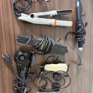 Lote siguiente: Lote de Artículos para el Cabello: Planchita, Rizador y Cortapelo
