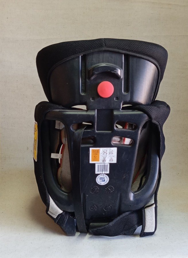 Silla para auto de alta calidad con armrest y respaldo - imagen 4