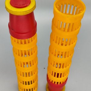 Lote de 2 Anzueleras Plásticas Amarillas y Rojas - imagen 4