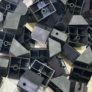 Lote de Piezas Plásticas Negras para Muebles - imagen 7