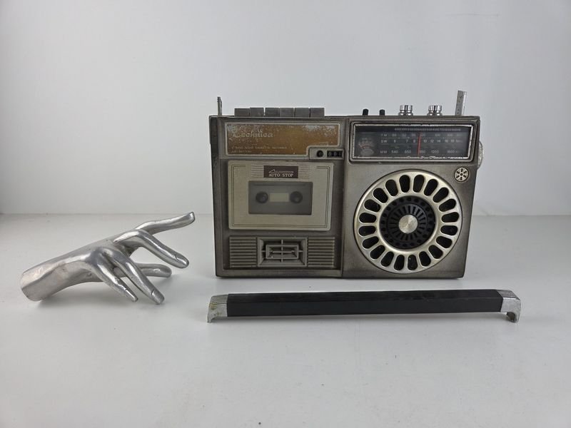 Radio Vintage Tecnhica en Venta - Estado Pobre - imagen 2