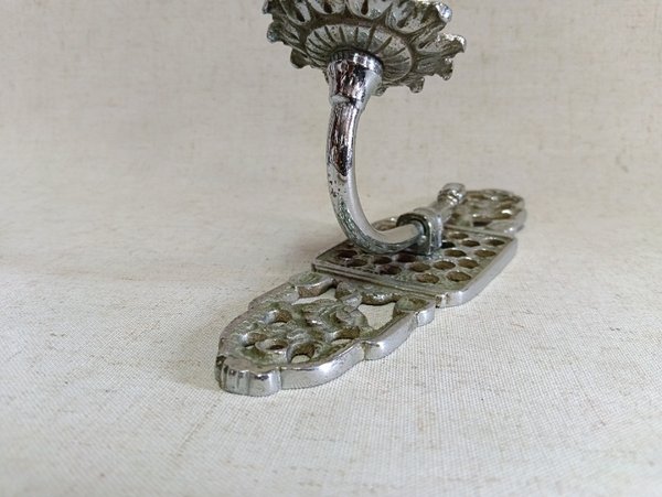 Antiguo Aplique para Luz en Metal con Manija Blanca - imagen 4