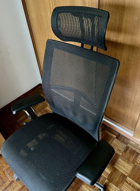 Sillón de computadora con posa brazos a gas, funcionando - imagen 2