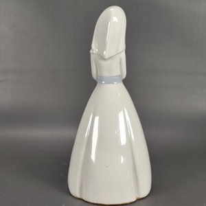 Figura de Porcelana Española "Juanita" de M. Requena - imagen 5