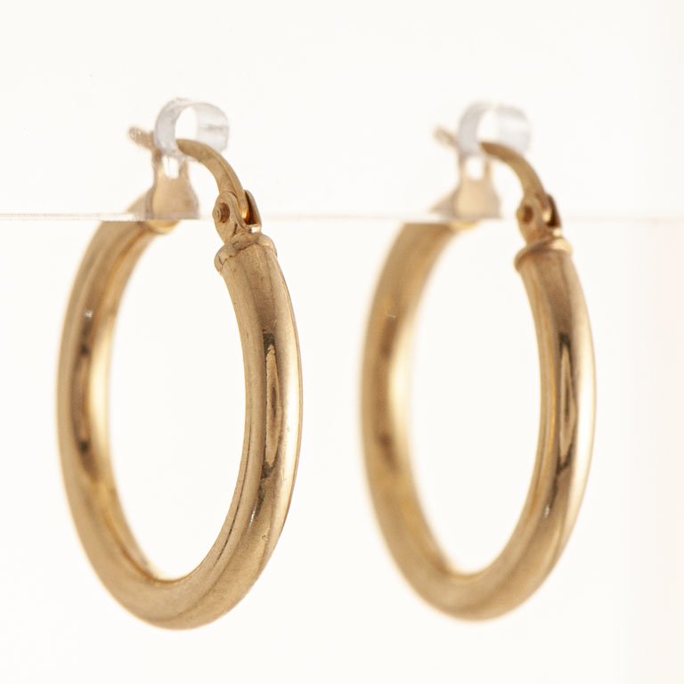 Lote anterior: Aros de oro 18k en excelente condición