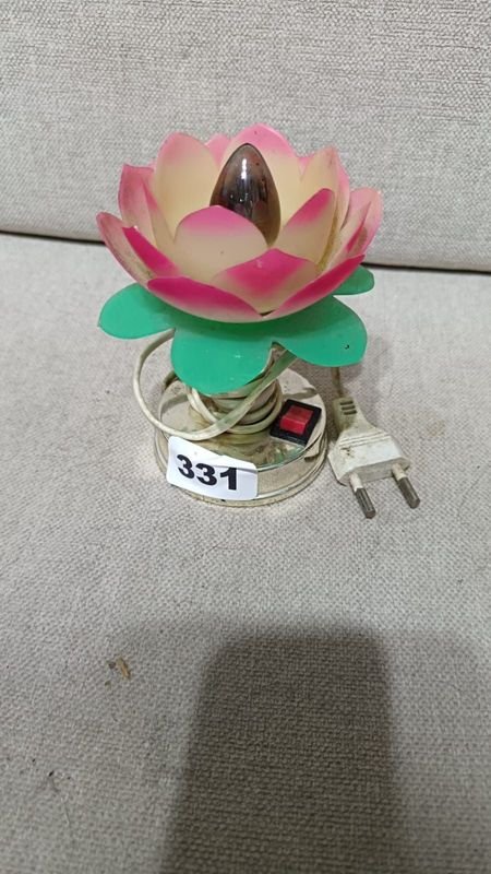 Lámpara Decorativa Multicolor en Forma de Flor