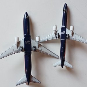 Lote de 2 Aviones a Escala Herpa TWA B757 y B767-300 - imagen 3