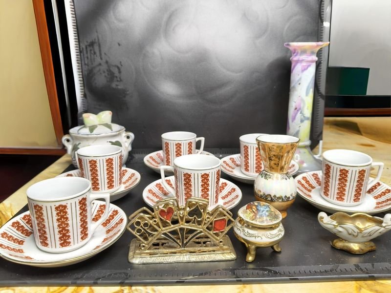 Juego de Tazas de Café con Adornos y Accesorios