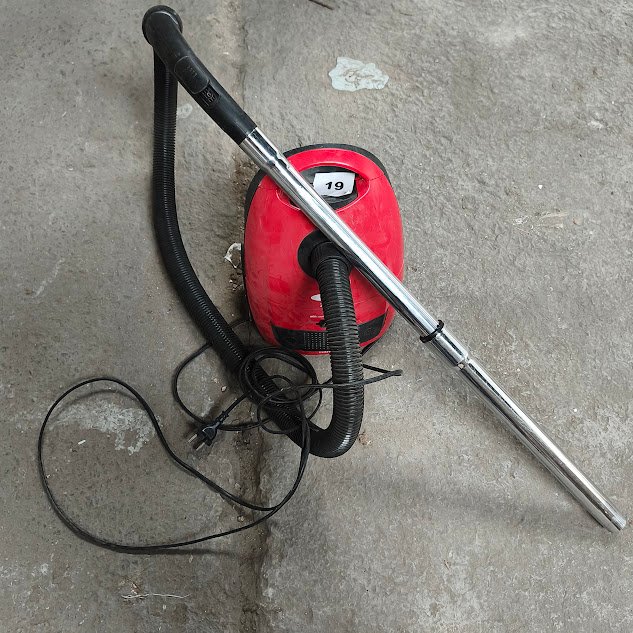 Aspiradora Eléctrica Roja Dikler 2000W con Manguera y Tubo Metálico