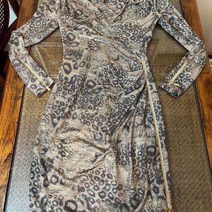 Vestido Talle M Leopardo Dorado Elegante - imagen 6