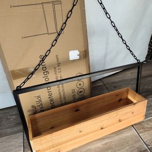 Macetero Colgante Plandalai de Madera Maciza con Estructura Negra - imagen 4