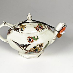 Tetera de Loza Inglesa con Decoración Floral y Tapa - imagen 2