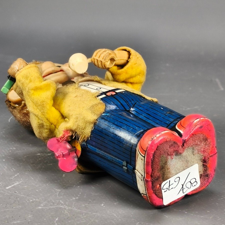 Item 17684 - Image 11