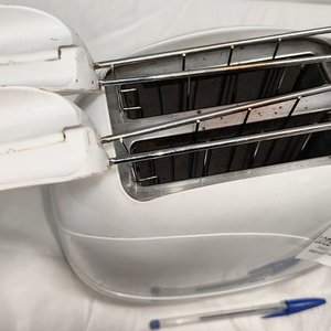 Tostadora Eléctrica Blanca para 2 Panes con Soporte - imagen 3