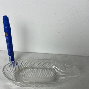 Rallador Antiguo de Vidrio Prensado - imagen 3