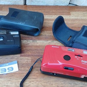 Lote de Colección: Radio Panasonic R-1029, Calculadora Eletac, Cámaras Kyocera Yashica y Konica Pop - imagen 4