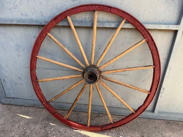 Rueda de Carro en Excelente Estado - imagen 1