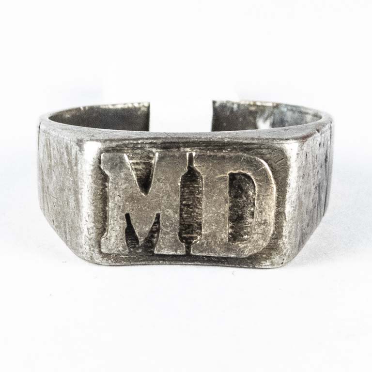 Lote anterior: Anillo de plata con iniciales MD - Accesorio de moda