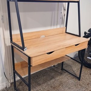 Escritorio Metálico con Estantes de Madera y Cajones - imagen 1
