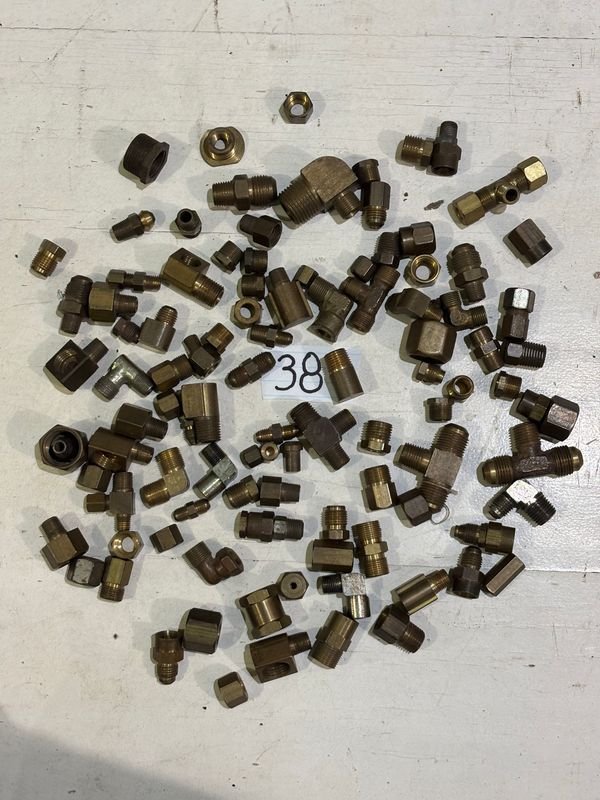 Lote de 15 Piezas de Bronce para Conexiones Neumáticas o Hidráulicas