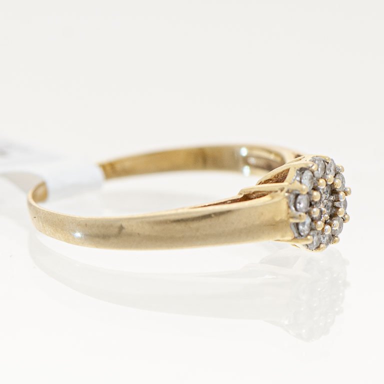 Anillo de oro con brillantes - imagen 2